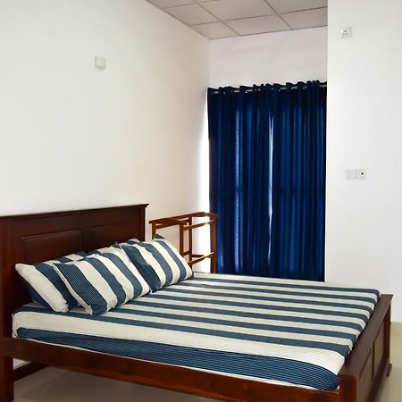 Catamaran6 Guest Inn Trincomalee Ngoại thất bức ảnh