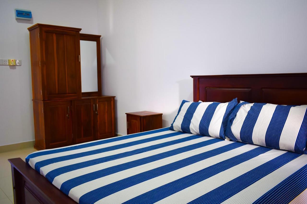 Catamaran6 Guest Inn Trincomalee Ngoại thất bức ảnh