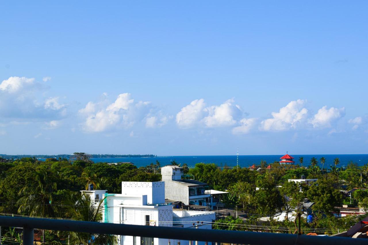 Catamaran6 Guest Inn Trincomalee Ngoại thất bức ảnh