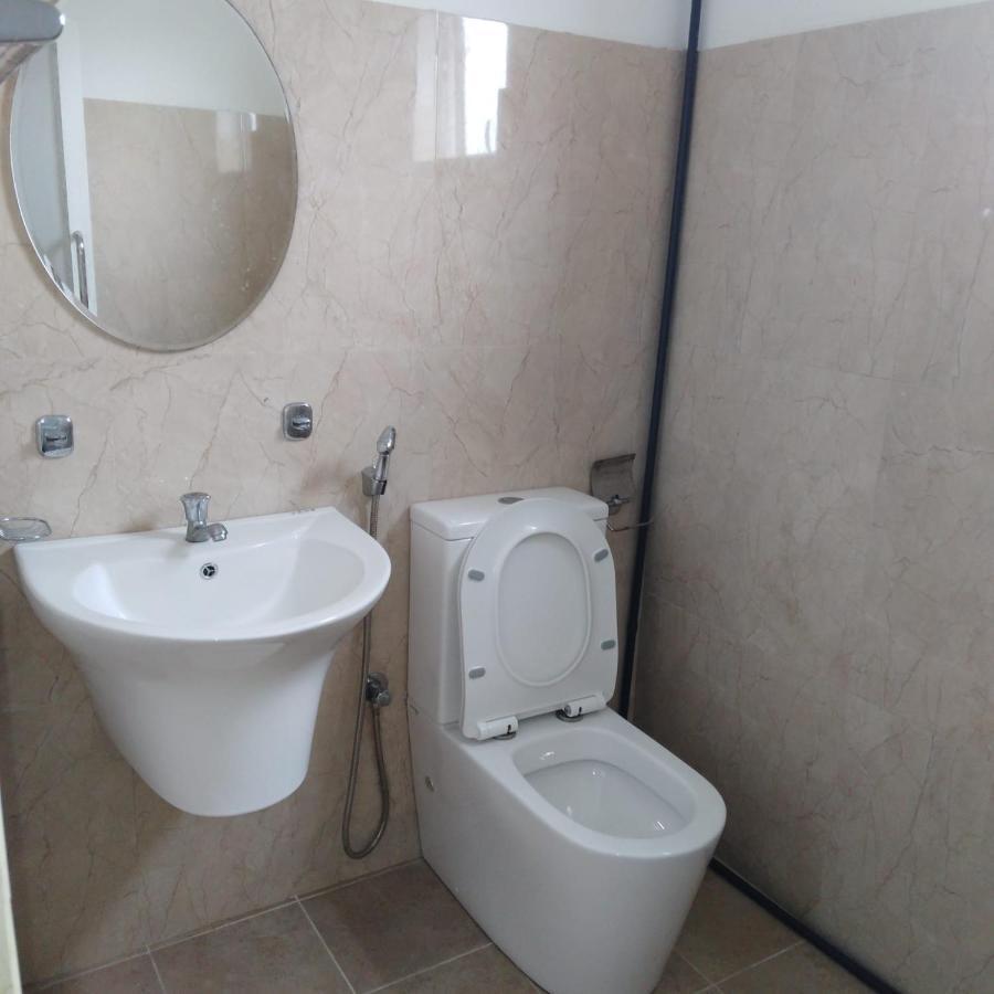 Catamaran6 Guest Inn Trincomalee Ngoại thất bức ảnh